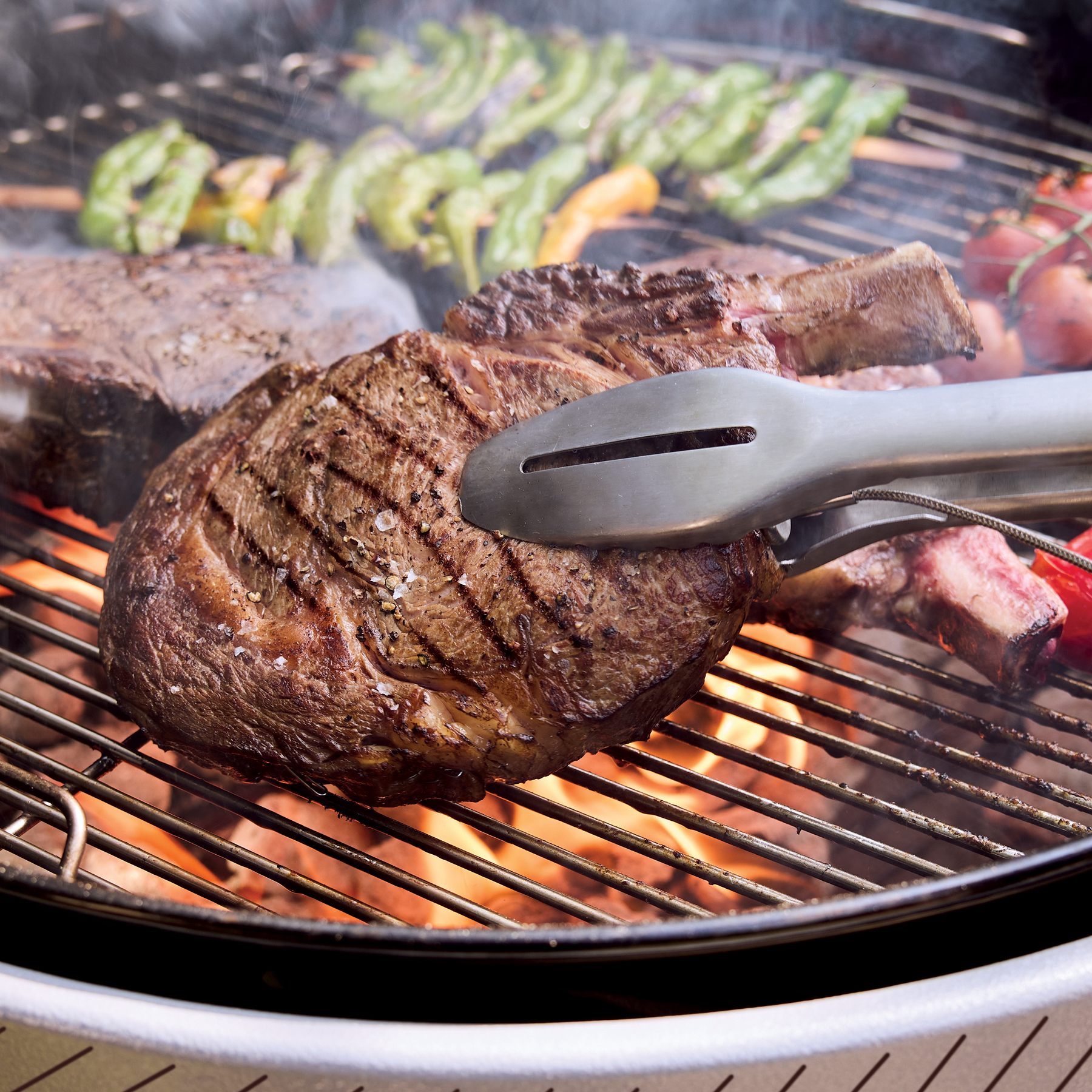 22” Performer™ Premium Smart Charcoal Grill