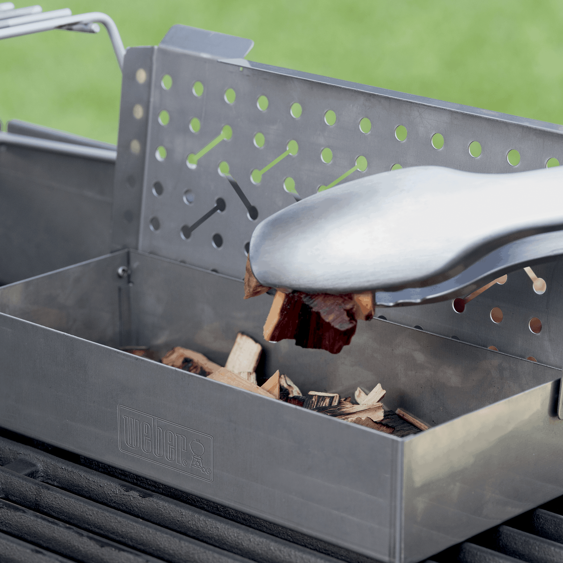 Smoker Box - Weber Q 200/2000 & larger gas grills